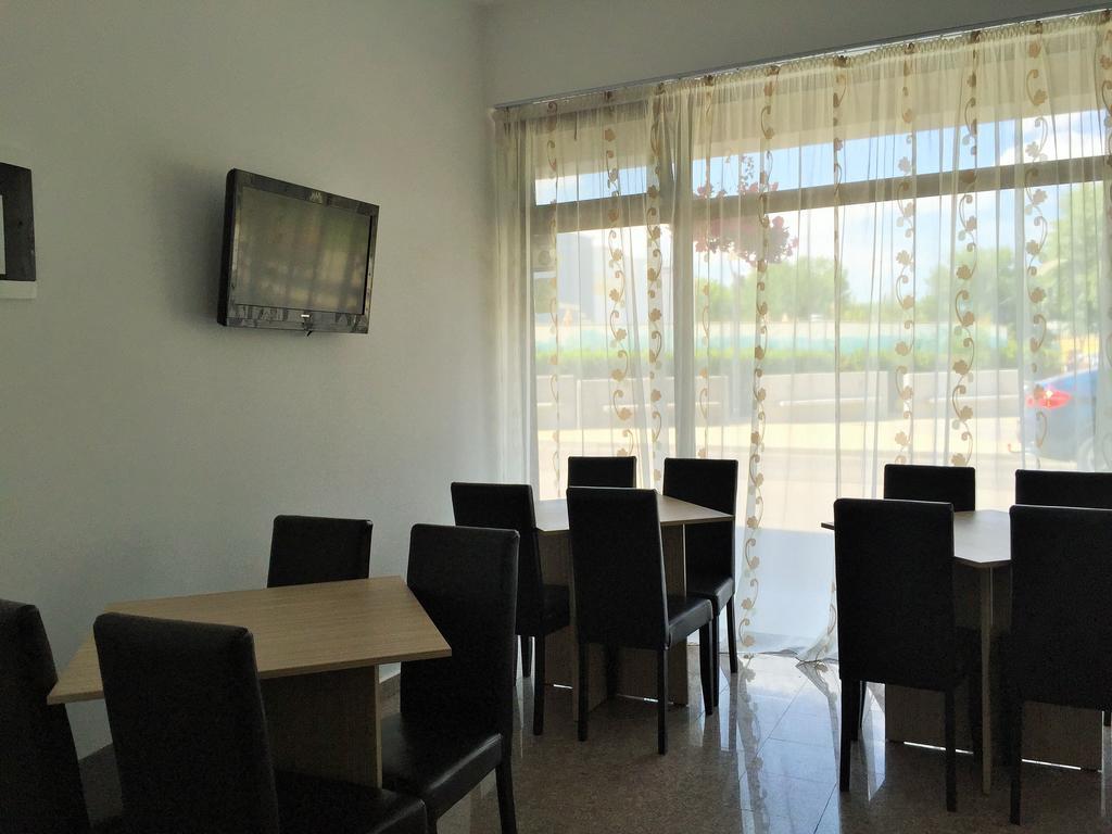 Hotel Mihaela Mamaia Εξωτερικό φωτογραφία